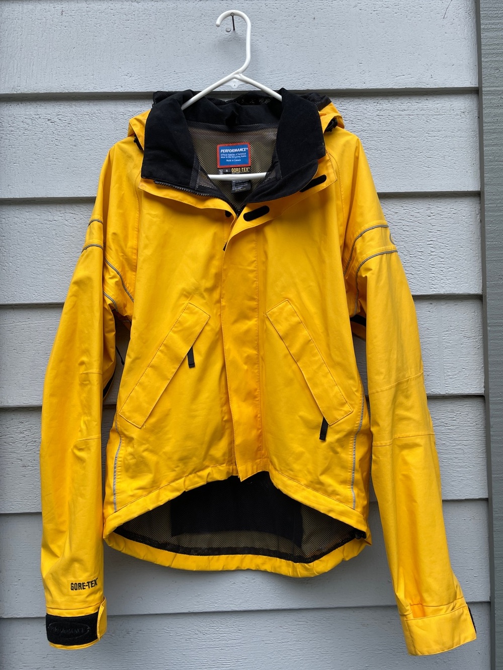 Performance Gore-Tex Cycling Jacket with Hood, Men’s Size Small, Yellow